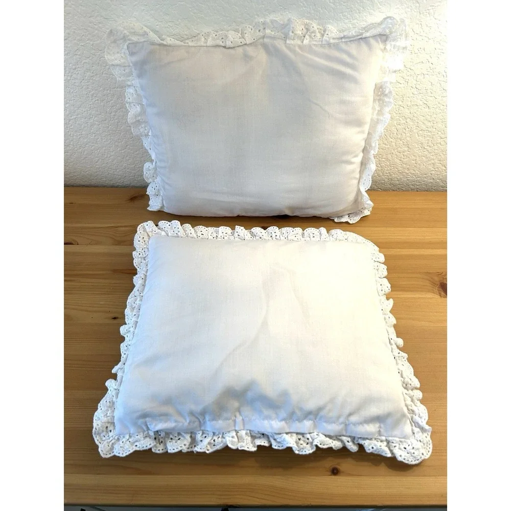 VTG LOVE  Christmas Embroidered Throw Pillow Set Of Two 14